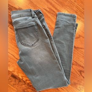 1822 Denim Kaydence Skinny Jean size 6/28